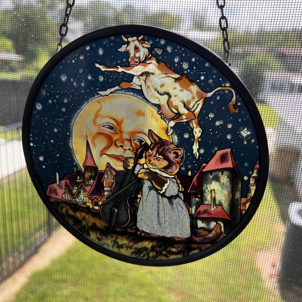 Glassmasters Michael Hague Cat and the Fiddle Stained Glass Suncatcher 1989 6.5"